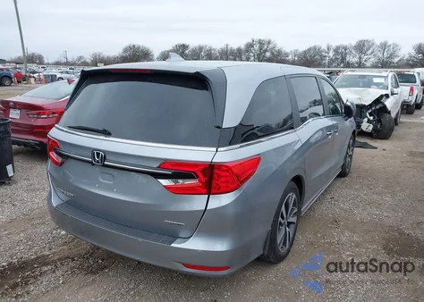 2024 Honda Odyssey Touring z USA, uszkodzony, nr VIN 5FNRL6H87RB014651